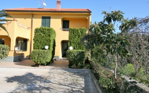 VENDESI VILLA IN C.DA PIANA PASTANI -LASCARI